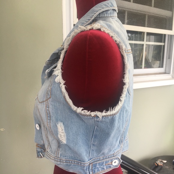 Jean jacket - Picture 2 of 4